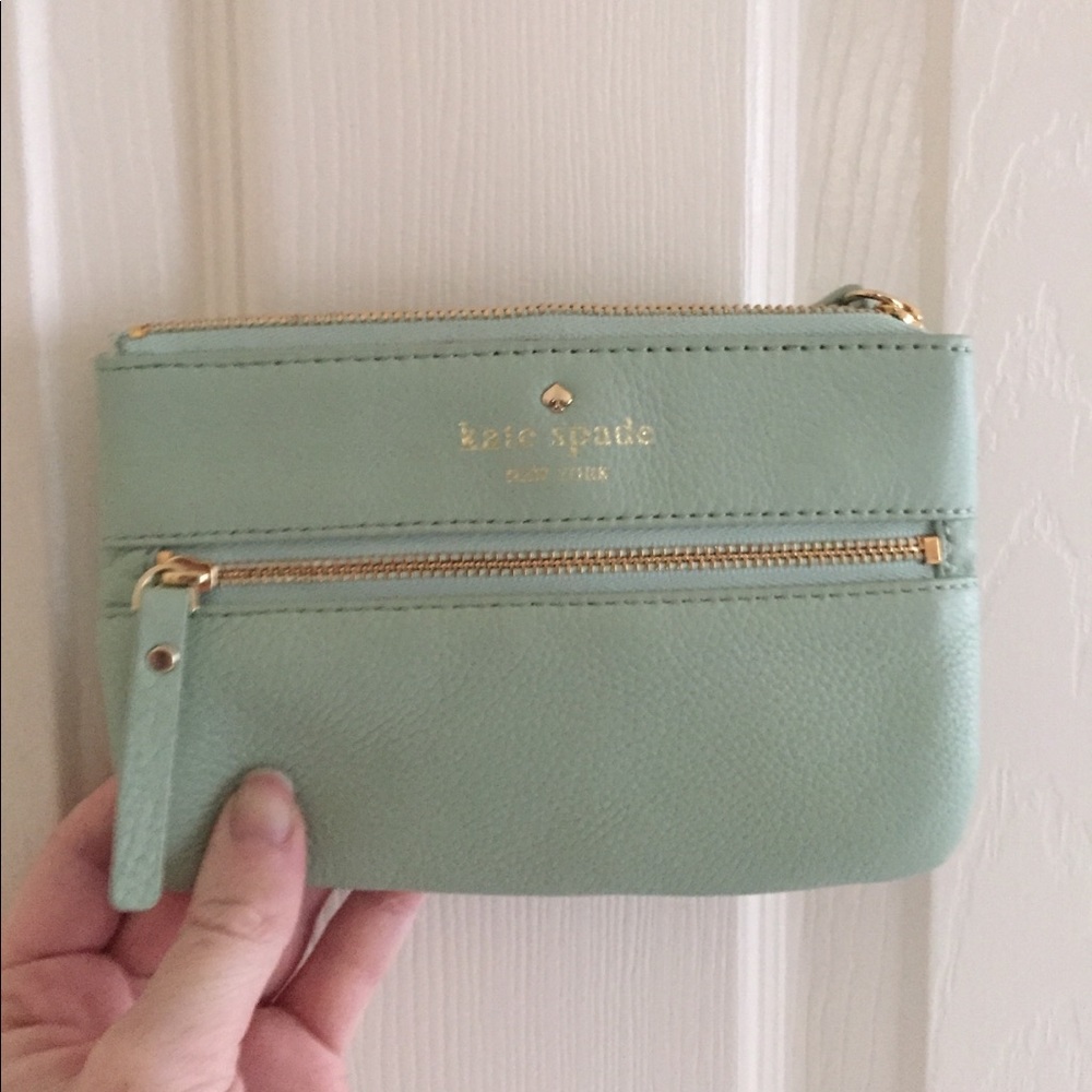 Kate Spade New York Mint Leather Wristlet